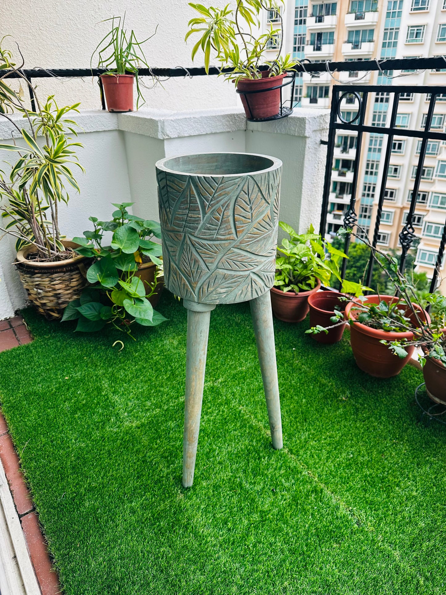 The Antique Verdigris Vessel Mango Wood Sofa Side Planter with detachable legs