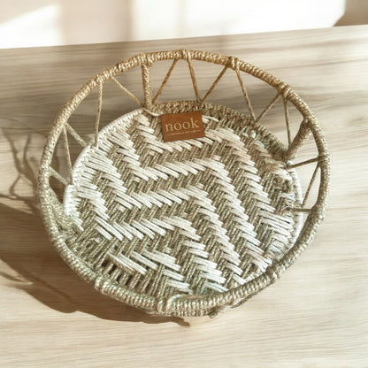 Handloom Harmony Eco Chic White Natural Colour Round Tray - single